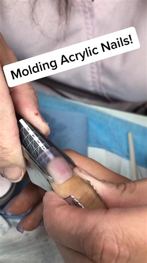 Pinching an acrylic nail!! #nails #satisfying #acrylicnails #fyp #satisfyingvideo #oddlysatisfying #oddlysatisfyingvideo #nailvideo #idonails #foryou