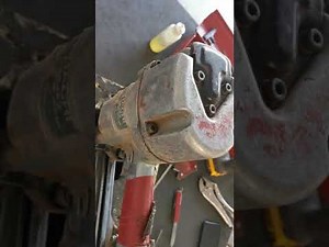 Hitachi NR83A2 Nailer Top Cover Leak/ Fuegas de aire en la Cubierta Superior - English / Español