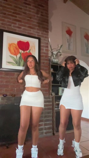 We back?!🌚@𝓜𝓪𝓻𝓵𝓲𝓮🦕 @𝓜𝓲𝓴𝓼🧸 #fypシ゚ #colouredgirls #sama28 #miksandmarlie #southafricatiktok🇿🇦