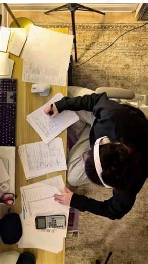 me after seeing my pending homework 😭😭#funny#homework#student life#point of view#main to hil Gaya