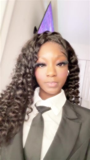 i’m dropping something reallll nice for yall this weekend 🤭, stay tuned! #photoshoot #wiginstall #wandcurls