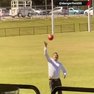 Patrick Dangerfield gives his opinion on journalist Tom Browne's footy skills. | The Roar