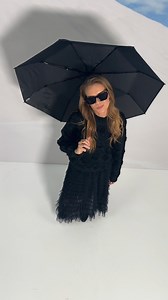 24K views · 103 reactions | On garde nos tenues bien chaudes… et on glisse doucement vers des looks un peu plus festifs ✨ Tu sens que les fêtes approchent, toi aussi ?  De jolies surprises arrivent… n’hésite pas à enregistrer la publication pour plus tard ! | Cache Cache | Facebook