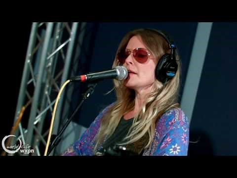 Elizabeth Cook - "Methadone Blues" (Recorded Live for World Cafe)