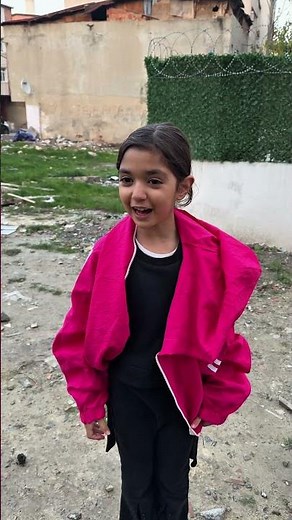 Belediye dağıtmış gibi giyilen ceket kelebek sarsılmaz yeni video #shortsvideo #youtubeshorts