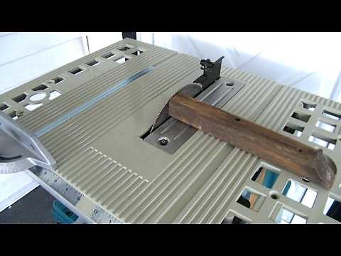 MAKITA 2708 TABLE SAW with STAND