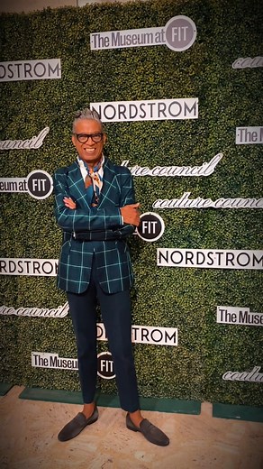 I AM Silhouette First ❤️ I AM B Michael #gratitude #fashiondesigner #designexcellence Nordstrom Bloomingdale's Bloomingdale's NY 59th St Harper's Bazaar Council of Fashion Designers of America (CFDA) Oprah Daily Essence EBONY The Cut | B Michael Global