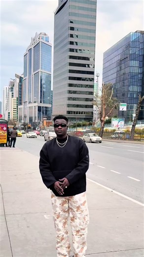 Lover Boy Error: A Humorous Take on Relationships