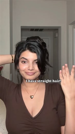 Anamika Singh | Skincare on Instagram: "Hair type: 2A Also called fine, loose waves 🌊 If your hair looks mostly straight but forms soft S-shaped waves, especially towards the ends, and loses shape easily you’re likely a 2A hair type. Why 2A hair is like this: 🌺Naturally fine texture 🌺Low to medium porosity 🌺Waves fall flat easily due to lack of weight and structure 🌺Gets oily at the scalp but dry at the ends How to maintain 2A hair: 🌷Keep your routine lightweight 🌷Avoid heavy butters & oi