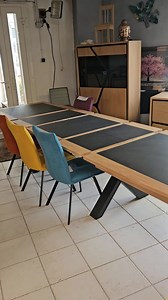 Table en chêne en 200x107 extensible en 265 ou 357, chene et céramique ou tout bois, pied croix en chêne massif laqué gris effet métal ou autre teinte. Prix promo à 2980€ ttc | Meubles et Arts Liffolois