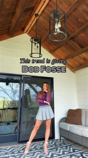 What is your favorite Bob Fosse piece ? ✨ Who was Bob Fosse? ✨ A legend who changed the look of musical theatre forever — sharp angles, turned-in knees, bowler hats, and all that jazz. Fosse’s choreography told stories with attitude and precision, reminding dancers that style is storytelling. Dance history is the foundation of every step you take today. 🩰 Teachers students: dive into my Legendary Choreographer Worksheet to explore icons like Fosse and more! Perfect for class discussions or down