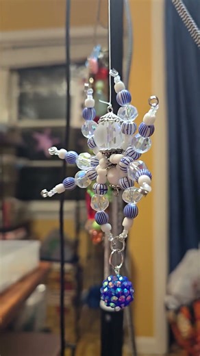 chunky baby spider beaded blue, white and sparkle. diy easy to make for beginners.