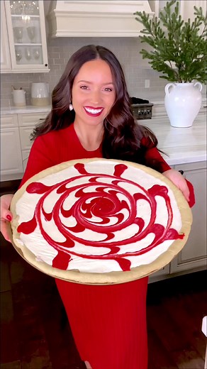 Peppermint Swirl Christmas Cookie Cake - Easy Recipe!