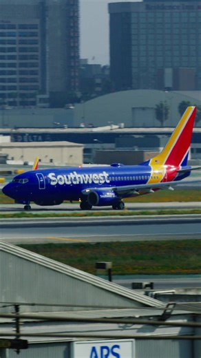 Transform a Boeing 737 into a Wildfire Airtanker