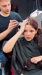 138M views · 2.1M reactions | Les barbiers rasent les têtes avec une gentille fille. | Fabiosa - Rendez-le plus facile | Facebook