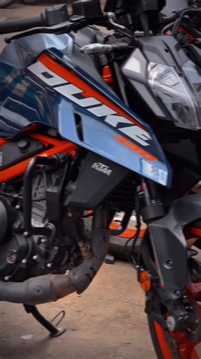motoplanet motoplanet | 🎯 Upgrade Your Ride Instantly! Brand new DUKE GEN-3 250 / 390 Seat Cowl now available! ⚫ Premium Glossy Black Finish 🟠 Includes KTM-themed... | Instagram