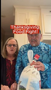 Thanksgiving food fight! #foodie #foodlover #foodreview #foodies #food #foodofinstagram #southern #couples #country | Foodin Cousin Churb