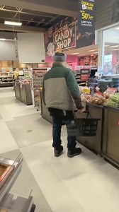 12K views · 403 reactions | I gave people 21 seconds to grab ANYTHING they wanted, and paid for it!  #shakepaid #randomactsofkindness #payitforward #smile #bekind #foryou #reelsvideos #trendvideos #foryoupage #foryou #reelsfb #videostrend #reels | V. Alexander | Facebook