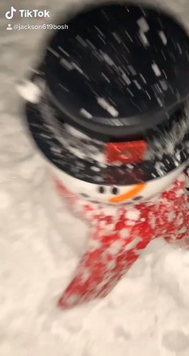 Frosty looking cute af😏🥵 #foryou #christmas #frosty #repost