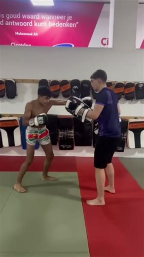 Kickboxing Techniques with Pads: Fun and Effective Training