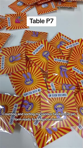 it's time for the amazing digital circus! 😄🎉 Yes Jax is the most popular just in case you were wondering #theamazingdigitalcircus #megacon #theamazingdigitalcircusjax #megaconlondon #jax