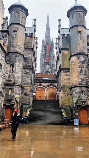 Edinburgh: Scotland’s Most Enchanting City