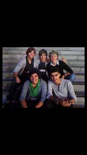 @thezarrygallery on Instagram: "Rare footage: The way Zarry look at each other as Zayn explained how One Direction was formed 凉 #14yearsofonedirection 懶"