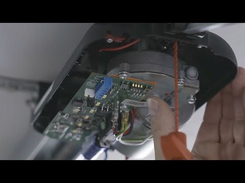 CarTeck Pearl Vibe Remote Control Pairing - Sectional Garage Doors | Teckentrup UK