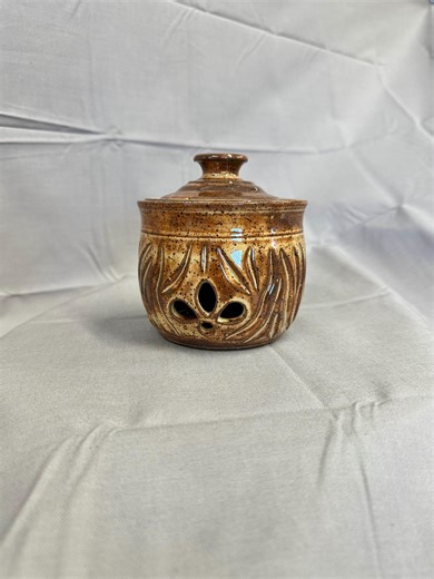 Garlic Keeper, Handmade Stoneware Decor, Farmhouse Kitchen Storage Jar - Etsy