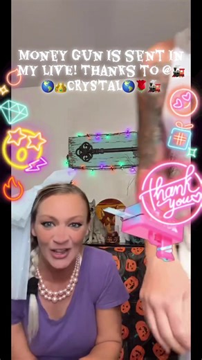 I appreciated it so much! Thank you, 🚂🌎👑CRYSTAL🌎🌹🚂! It was the first time I saw this Gift in my LIVE.@🚂🌎👑CRYSTAL🌎🌹🚂 #tiktoklive #livehighlights #livegift #moneygun