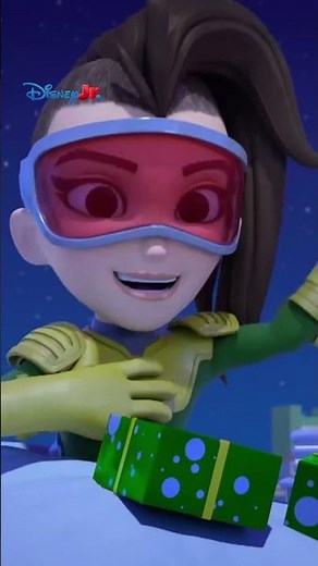 Czekacie na prezenty? 🎅🎁#DisneyJuniorPolska #Spideyisuperkumple #prezenty