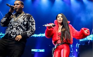 805K views · 8.5K shares | Se prende en fuego el Miami Bash 2017 al tener a los 2 reyes del Reggaetón juntos en tarima cantando su nuevo tema, el cual termina con un beso Boca a Boca, el cual deja al Don tonto .  Ámame o Mátame (Live) - Don Omar e Ivy Queen La Diva Síguenos en Instagram https://www.instagram.com/reggaetonunderground  | Reggaeton Underground Desde 1985 Al Presente | Facebook