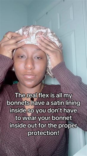 The real flex is that all my bonnets have a satin lining so you don’t have to wear my bonnets inside out for the proper protection! Want to know if my bonnets stay on all night? Your new bonnet is a click away #bonnet #satinbonnet #bonnets #satinbonnets #bonnetland