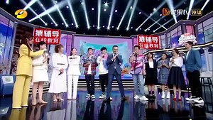 210509 | #DAYDAYUP FULL #WANGYIBO CUT: This year's Mother's Day, Wang Yibo wish all mothers a happy holiday! Wang Tiantian's seconds change the language class "the same table of you"; Wang Yibo's little name is exposed; What are the educational methods of a Bo's parents to Xiao Yibo? At the end is a tribute to Wang Tiantian's version of Grass Flower [Tiger Lilies]. How wonderful it is not to miss, come and review it. 🎥: @王一博吧_WYBBar 🔗 http://t.cn/A6VhGKql | 𝐖𝐀𝐍𝐆 𝐘𝐈𝐁𝐎 王一博