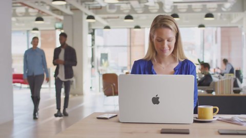 Fintie Case for MacBook Air 13.6 Inch A3240 A3113 A2681 (2022 2023 2024 2025 Release) - Protective Snap On Hard Shell Cover for MacBook Air 13 Inch M2 M3 M4 Chip (Crystal Clear)