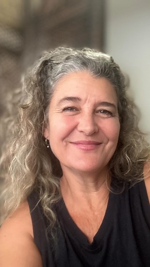 The Birth Into Being Method has kept me fascinated, engaged, kinda hooked, actually! For many years now. I love the perspective it brings to my personal life, love, relationship challenges etc and I LOVE my work with the Method. For the Healers, Practitioners, Birthworkers, Coaches and Guides in our community here, I have a FREE, live, online Masterclass coming up where I will be sharing about the Method from the perspective of working with clients. I’ll be sharing about how we are able to feel 