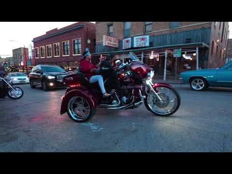 A Day at the DFW Stockyards | Classic Rides & Longhorns