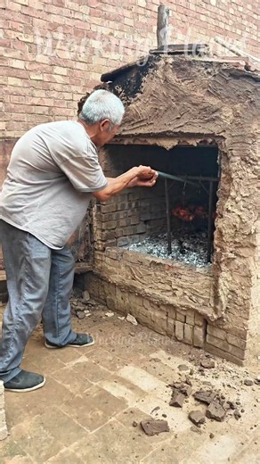 Pulling Crispy Roasted Chickens From Clay Kilns 🍗
