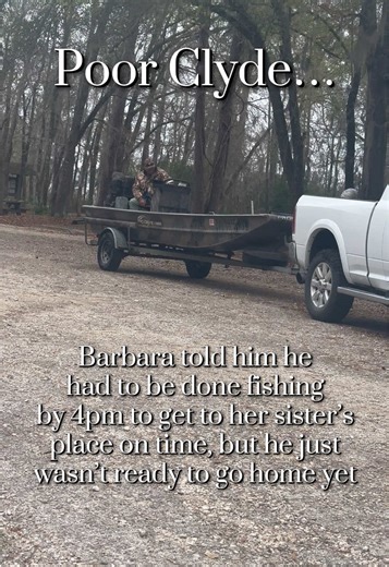 Gas station attendant: “Ma’am your boat is running.” Barbara: “Yeah Clyde wouldn’t get out, but we are NOT going to be late for dinner this time!” #boatlife #lakelife #rvlife #havefunwithit