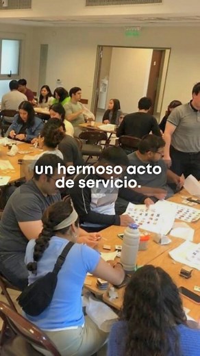 🌟 ¡Pepe Lafuente y su esposa Graciela, padrinos apasionados de escuelas rurales en Chaco, Corrientes y Entre Ríos! 🌱💼 Su inquebrantable compromiso es un faro de esperanza para estas comunidades. 💪✨ El pasado sábado, en el @institutodereligion.ba un grupo de más de 70 jóvenes, con edades entre 18 y 30 años, se unió en un hermoso acto de servicio. Juntos, crearon 250 juegos de memotest, que entregaron con amor a @pepe.lafuente.9 🧒📚 Ahora, estos juegos llegarán a 12 escuelas rurales en total: