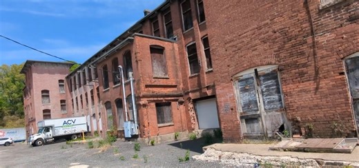 292 E School St, Woonsocket, RI 02895 - MLS 1406876 - Coldwell Banker