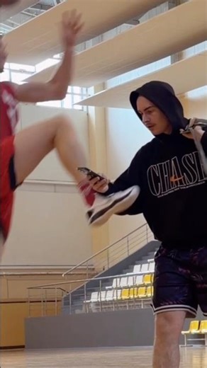 Будьте аккуратны покидая площадку🏀 #basketball #баскетбол #fyp @FonbetOfficial-другой уровень игры