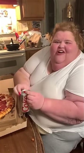 Tammy's Diet Coke Pizza Hack Actually Works 🍕 #lifehack #foodhack #shorts