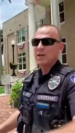 Cop Tries to Get ID but These Auditors Know the Law #shorts #policeofficer #lawenforcement