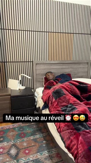 QUAND TU TE RÉVEILLES AVEC TA PROPRE MUSIQUE 🔥🔥🔥😅😍😍 #cotedivoire🇨🇮 #kinshasa🇨🇩 #congo #congolaise🇨🇩🇨🇬 #guitar