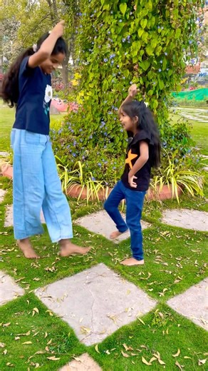 Doralu thagu ippa sara | #song #trending #folkdance 🔥#shorts #plssubscribe 👍 yuvi sisters