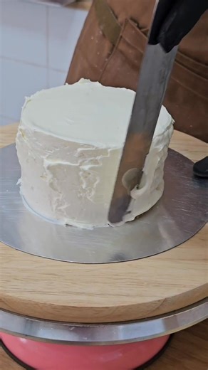Butter cream cake filled with blueberry jam | DeerBunnyเค้กโฮมเมด