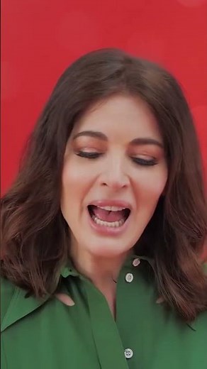 Nigella Lawson's Secret To Perfect Roast Potatoes | Good Housekeeping UK #shorts