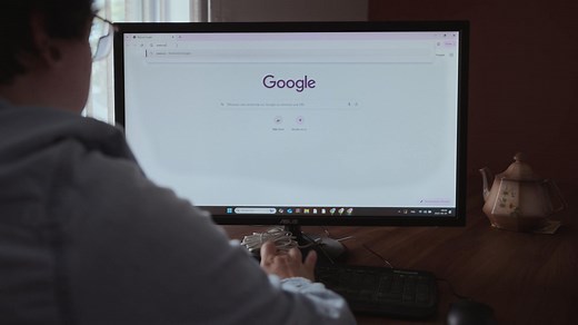 En collaboration avec Le Dock, nous avons conçu une série de 9 capsules tutoriels pour Exo. L’objectif : rendre l’utilisation de leur service de transport adapté plus simple, plus claire et plus accessible pour les usagers. | Productions Cina | Facebook