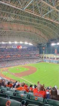 The Hidden Shape of Daikin Park’s Roof ⚾️